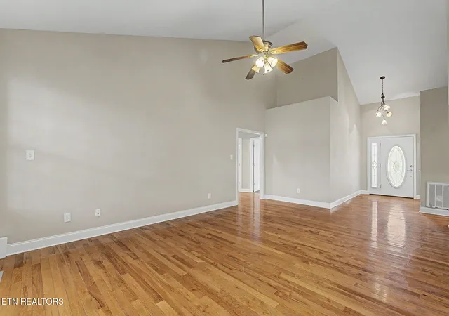 Photo 3 of Sale Pending at 6828 Amberfield Ln, Knoxville, TN 37918 | MLS# 1349305 | Listing updated on 2026-08-22