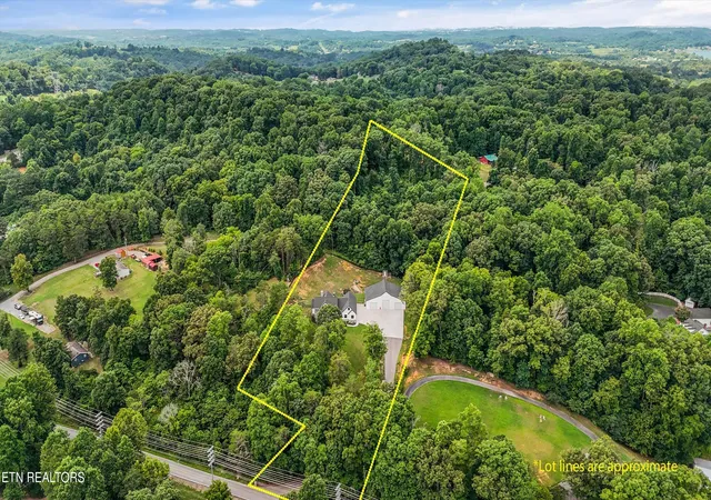 3rd image of 4368 Vinegar Valley Rd, Friendsville, TN 37737 | MLS# 1349258