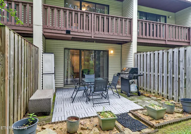2nd image of 74 Wilshire Hts Dr, Crossville, TN 38558