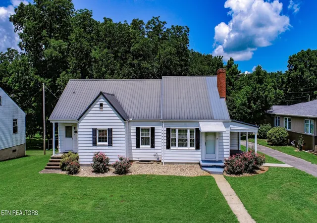 3rd image of 125 Washington Ave, Newport, TN 37821 | MLS# 1348883