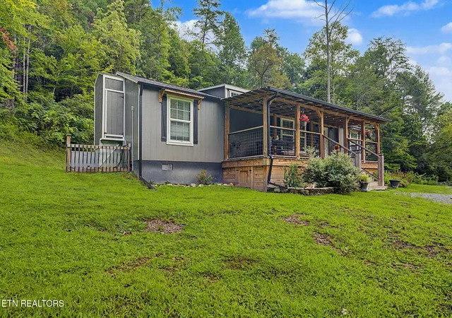 2nd image of 1939 Creek Hollow Wy, Sevierville, TN 37876 | MLS# 1351124