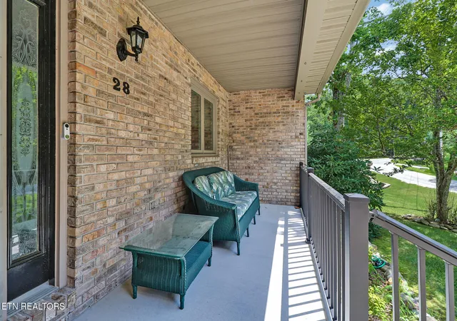 Photo 4 of Single family home for sale at 28 Pineridge Ct, Crossville, TN 38558 | MLS# 1348901 | Listing updated on 2026-10-30