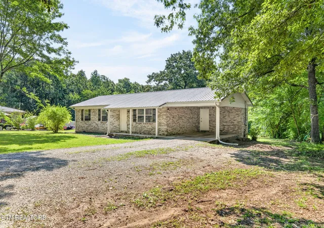 3rd image of 298 Deathridge Rd, Crossville, TN 38555 | MLS# 1349424