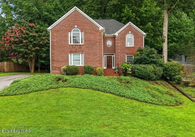 Photo 1 of Single family home for sale at 1240 Hearthstone Ln, Knoxville, TN 37923 | MLS# 1349221 | Listing updated on 2026-09-03
