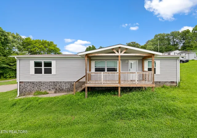 Photo 1 of Single family home for sale at 1931 Massachusetts Ave, Knoxville, TN 37921 | MLS# 1348986 | Listing updated on 2026-08-20