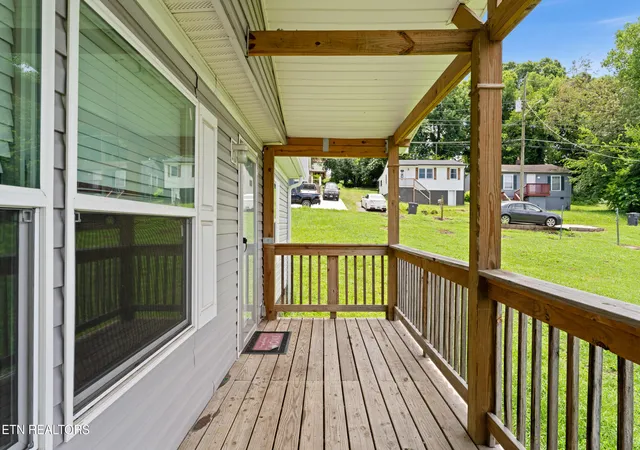 Photo 3 of Single family home for sale at 1931 Massachusetts Ave, Knoxville, TN 37921 | MLS# 1348986 | Listing updated on 2026-08-20