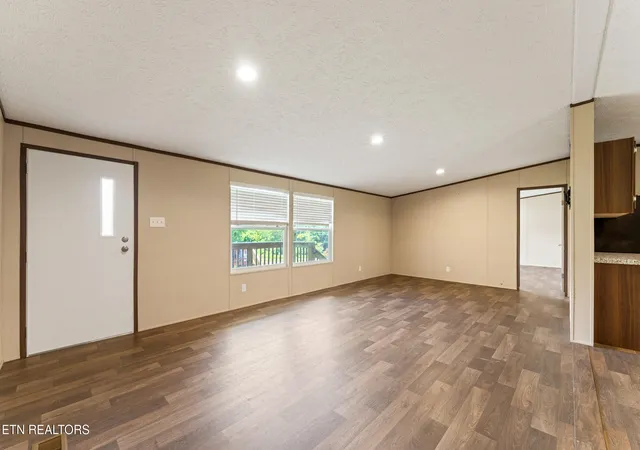 Photo 4 of Single family home for sale at 1931 Massachusetts Ave, Knoxville, TN 37921 | MLS# 1348986 | Listing updated on 2026-08-20