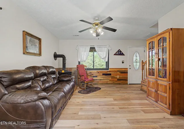 4th image of 4246 Meadow Cir, Kodak, TN 37764 | MLS# 1348980