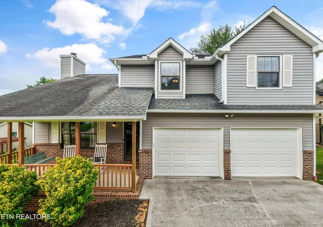 Photo 1 of Sale Pending at 925 Tree Trunk Rd, Knoxville, TN 37934 | MLS# 1349228 | Listing updated on 2026-09-06