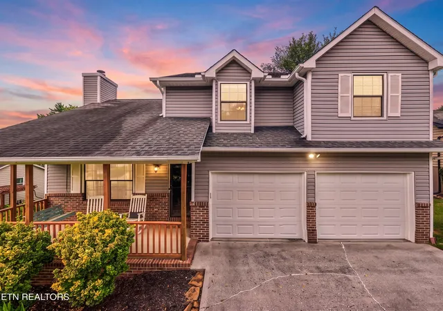 Photo 3 of Sale Pending at 925 Tree Trunk Rd, Knoxville, TN 37934 | MLS# 1349228 | Listing updated on 2026-09-06