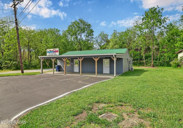 2nd image of 1074 S Main St, Crossville, TN 38555 | MLS# 1349493