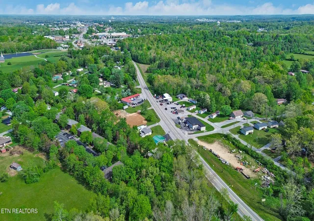 33rd image of 1074 S Main St, Crossville, TN 38555 | MLS# 1349493