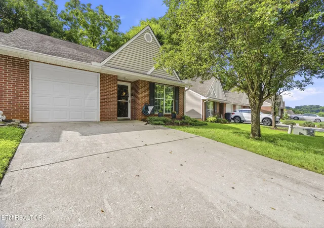 Photo 2 of Condo for sale at 216 Dalton Pl Way, Knoxville, TN 37912 | MLS# 1348962 | Listing updated on 2026-07-27