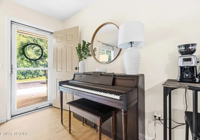 Listing Photo 4 - Condo for sale in building located at 216 Dalton Pl Wy, Knoxville, TN 37912