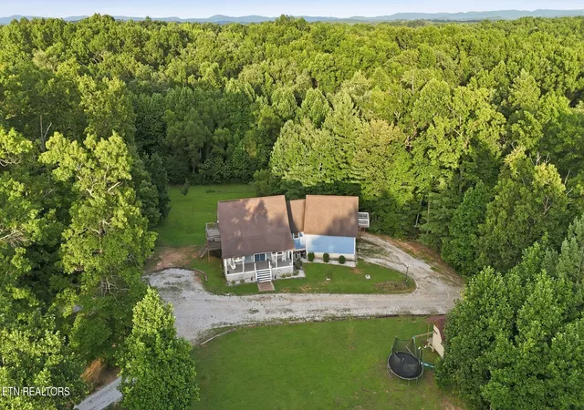 3rd image of 320 Wild Turkey Tr, Oneida, TN 37841 | MLS# 1349106