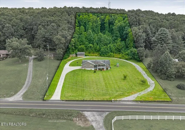 Photo 4 of Single family home for sale at 251 County Rd 67, Riceville, TN 37370 | MLS# 1349202 | Listing updated on 2026-10-05