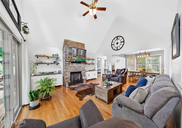 Photo 4 of Sale Pending at 317 Georgee Rd, Jamestown, TN 38556 | MLS# 1349917 | Listing updated on 2026-10-07