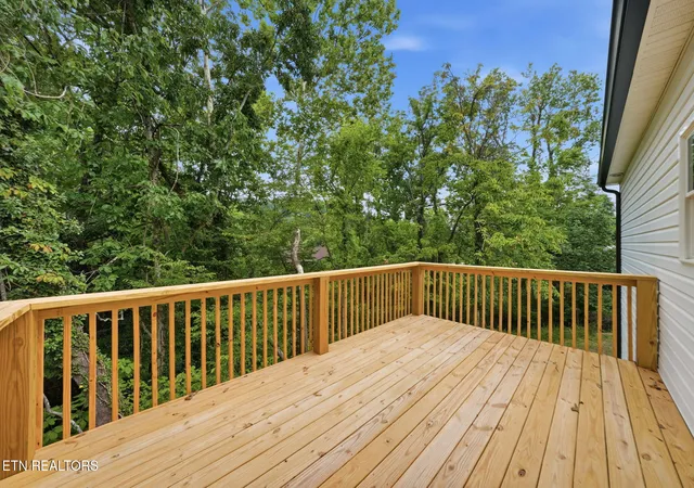 Photo 3 of Single family home for sale at 3756 Thornton Dr, Kingsport, TN 37664 | MLS# 1348997 | Listing updated on 2026-07-23