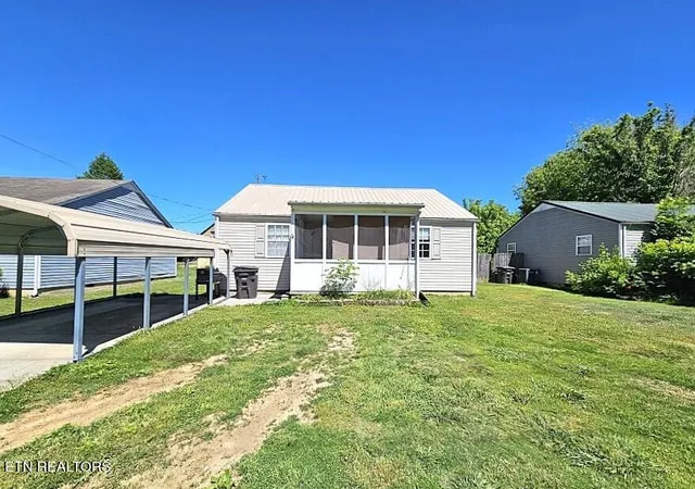 1st image of 577 Monroe St, Madisonville, TN 37354 | MLS# 1349159