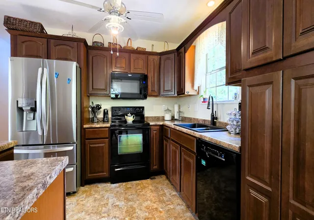 Photo 4 of Single family home for sale at 5848 Outer Dr, Knoxville, TN 37921 | MLS# 1349962 | Listing updated on 2026-08-27