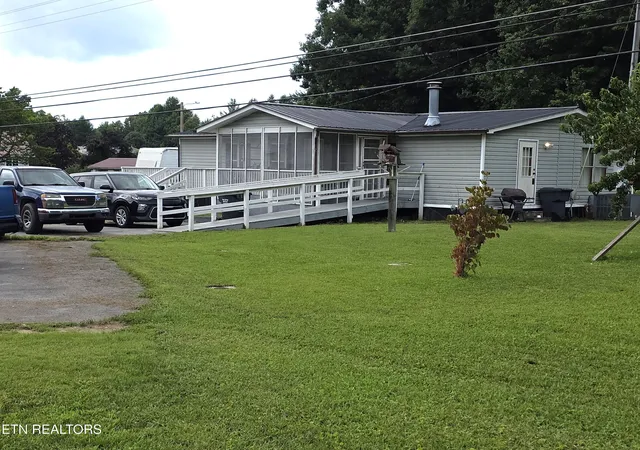 3rd image of 1195 Buffalo Rd, Oneida, TN 37841 | MLS# 1349023