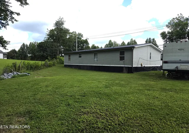 5th image of 1195 Buffalo Rd, Oneida, TN 37841 | MLS# 1349023