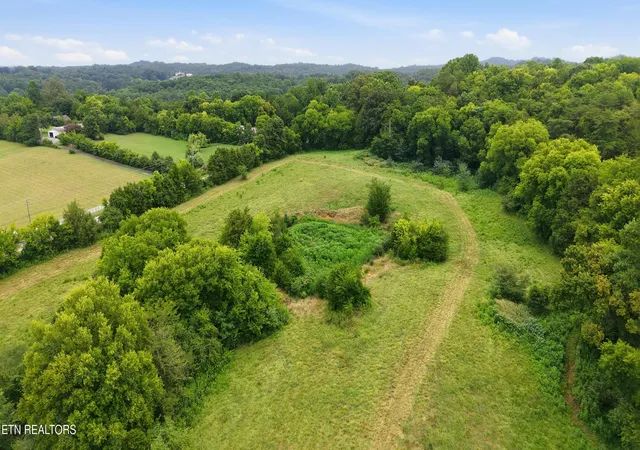 3rd image of 4531 Miser Station Rd, Friendsville, TN 37737 | MLS# 1349593