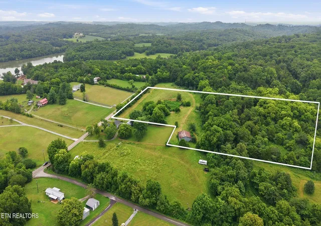 5th image of 4531 Miser Station Rd, Friendsville, TN 37737 | MLS# 1349593