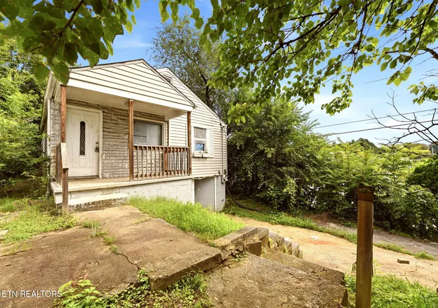 Photo 1 of Single family home for sale at 2541 Brown Ave, Knoxville, TN 37917 | MLS# 1349342 | Listing updated on 2026-08-21