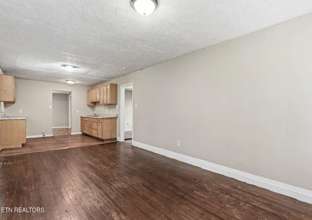 Photo 4 of Single family home for sale at 2541 Brown Ave, Knoxville, TN 37917 | MLS# 1349342 | Listing updated on 2026-08-21
