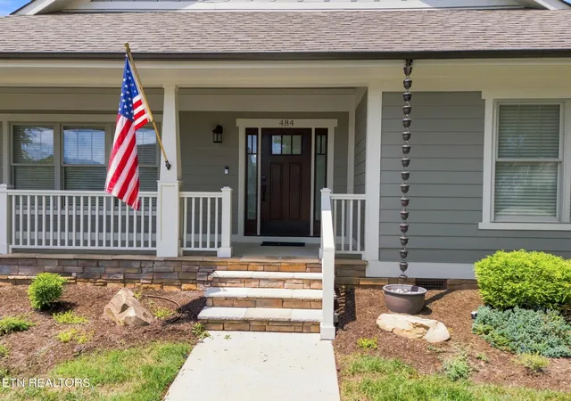 Photo 3 of Single family home for sale at 484 Bobcat Run Dr, Loudon, TN 37774 | MLS# 1349225 | Listing updated on 2026-10-02