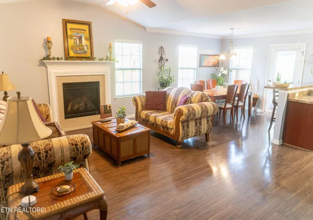 Photo 3 of Sale Pending at 2847 Ashridge Rd, Knoxville, TN 37931 | MLS# 1349016 | Listing updated on 2026-08-27