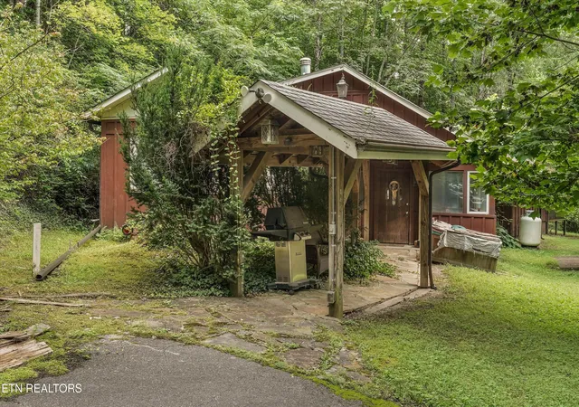 1st image of 840 E Highland Dr, Gatlinburg, TN 37738 | MLS# 1349286