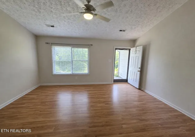 4th image of 2001 Hyde Park Ln, Knoxville, TN 37921 | MLS# 1349025