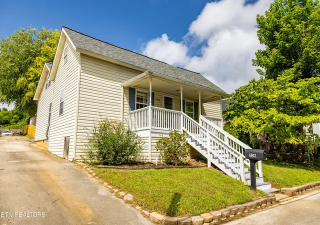 2nd image of 706 N C St, Lenoir City, TN 37771 | MLS# 1349094
