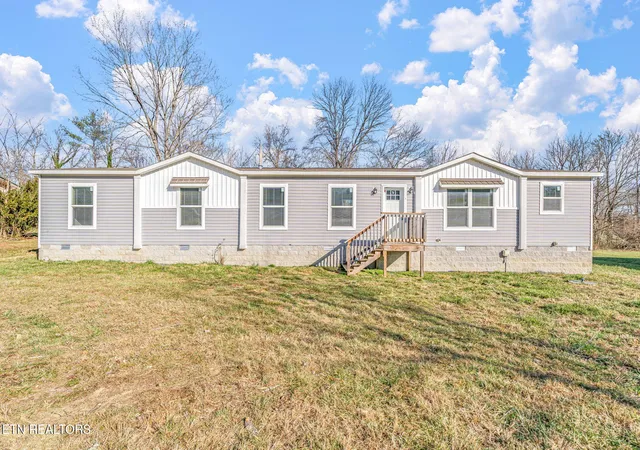 1st image of 324 West Blvd, Oneida, TN 37841 | MLS# 1349035