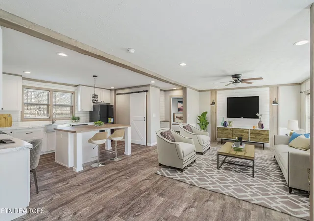 2nd image of 324 West Blvd, Oneida, TN 37841 | MLS# 1349035