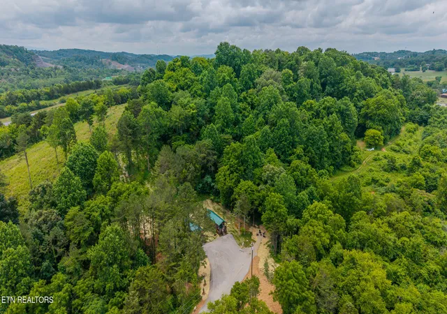 38th image of 3643 Bryan Rd, Kodak, TN 37764 | MLS# 1350698