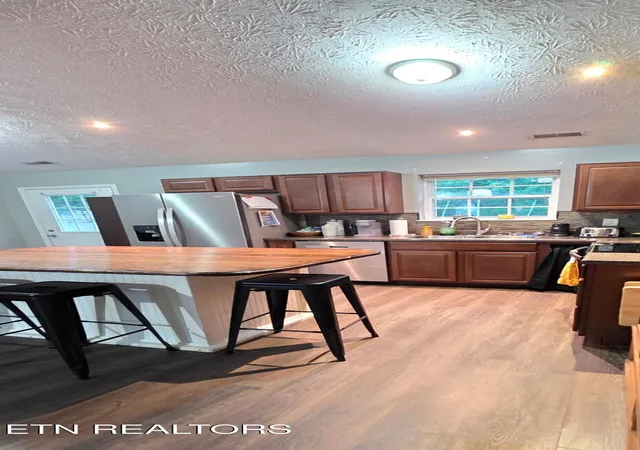 Photo 3 of Sale Pending at 2009 Infinity Ln, Sevierville, TN 37876 | MLS# 1349712 | Listing updated on 2026-08-07