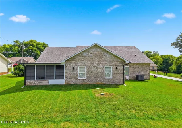 5th image of 1501 John Sparks Dr, Friendsville, TN 37737 | MLS# 1349220