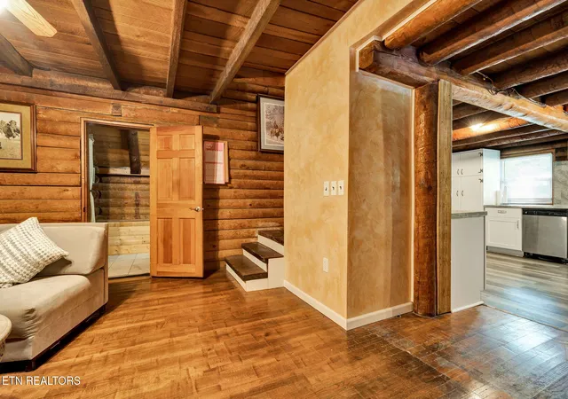 Photo 3 of Single family home for sale at 47 Stephens Rd, Signal Mountain, TN 37377 | MLS# 1349460 | Listing updated on 2026-09-16