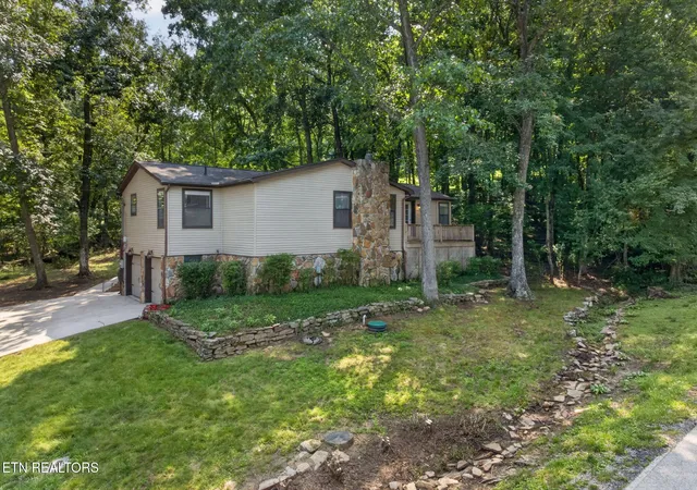 Photo 4 of Single family home for sale at 157 Baltusrol Rd, Crossville, TN 38558 | MLS# 1349925 | Listing updated on 2026-09-09