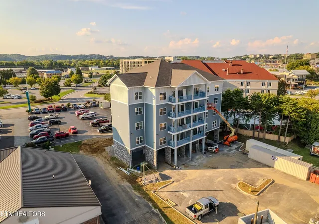 2nd image of 129 Sugarfoot Wy, Pigeon Forge, TN 37863