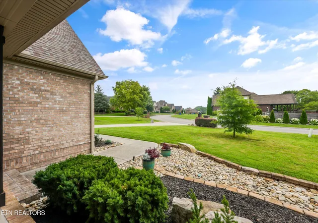 Photo 3 of Sale Pending at 1638 Amhurst Ln, Maryville, TN 37801 | MLS# 1349725 | Listing updated on 2026-09-05