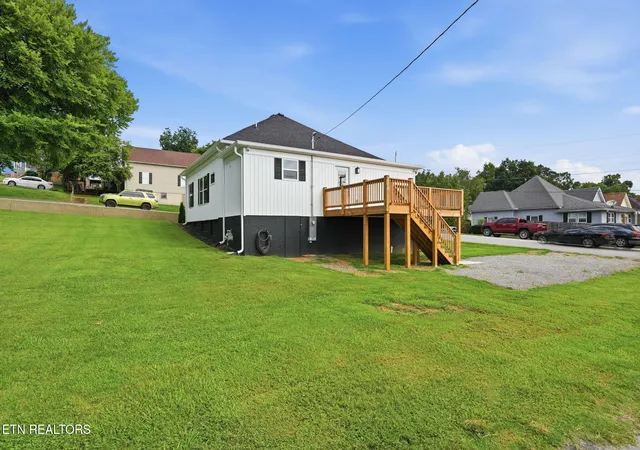 29th image of 210 E 1st Ave, Lenoir City, TN 37771 | MLS# 1349135