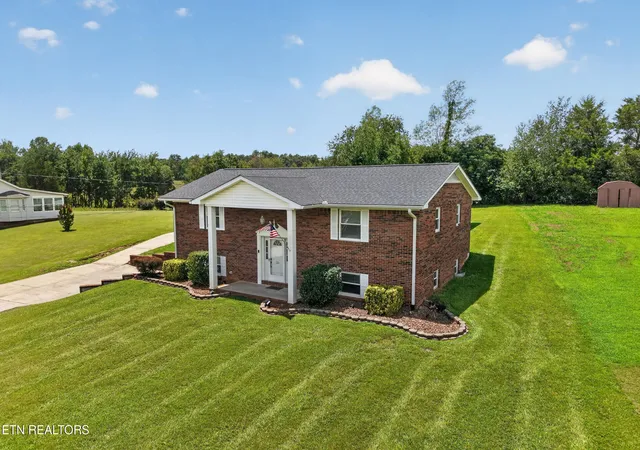 1st image of 225 West Gate Dr, Baxter, TN 38544 | MLS# 1349146