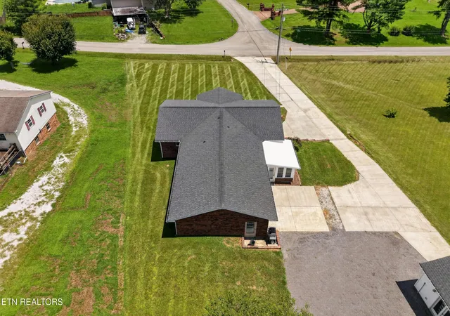 Photo 4 of Single family home for sale at 225 W Gate Dr, Baxter, TN 38544 | MLS# 1349146 | Listing updated on 2026-09-23