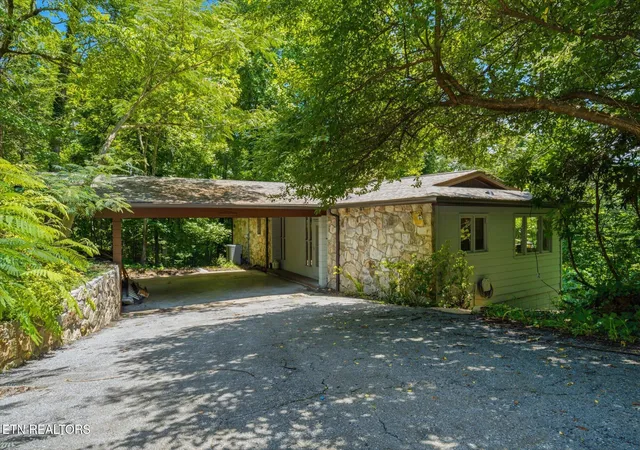 1st image of 258 Stott Ln, Gatlinburg, TN 37738 | MLS# 1349177