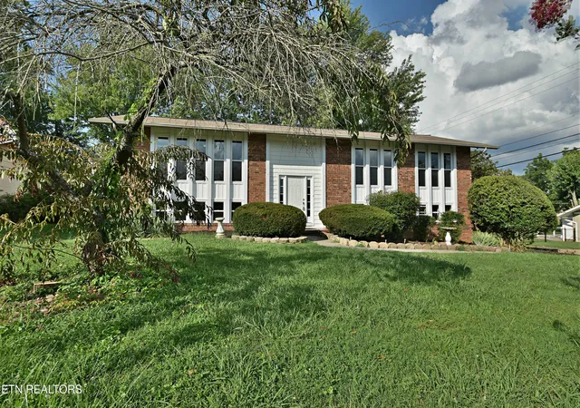 3rd image of 7704 Whitcomb Rd, Powell, TN 37849 | MLS# 1349131