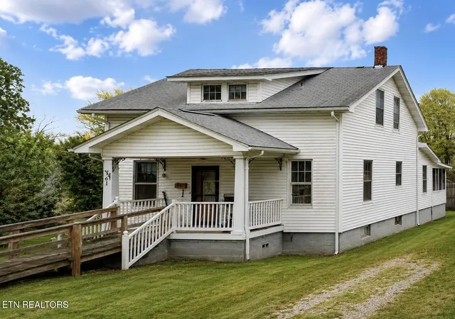 1st image of 261 W Lincoln Rd, Alcoa, TN 37701 | MLS# 1350032